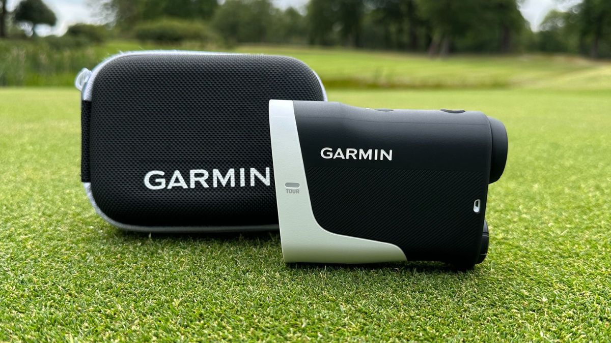 máy Garmin Approach Z30